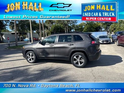 Used 2022 Jeep Cherokee Limited image 6
