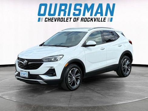 Used 2023 Buick Encore GX Essence FWD image 2