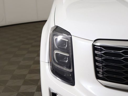 Used 2020 Kia Telluride SX w/ SX Prestige Package image 18