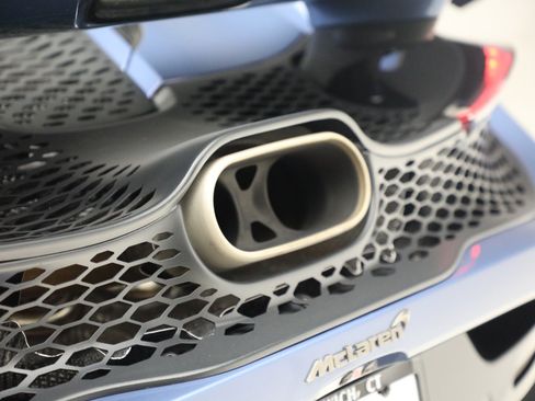 Used 2026 McLaren 750S RWD image 26