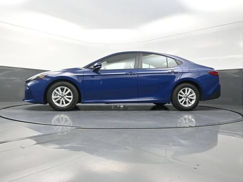 Used 2026 Toyota Camry LE w/ Convenience Package FWD image 34