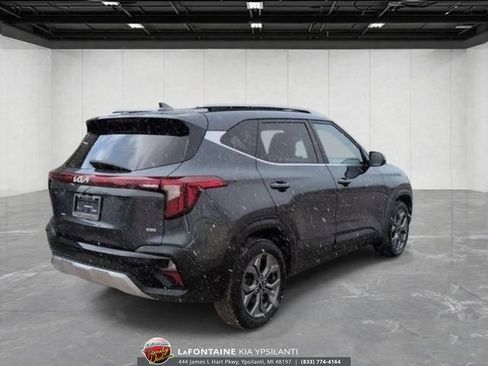 Used 2024 Kia Seltos S AWD/4WD image 8