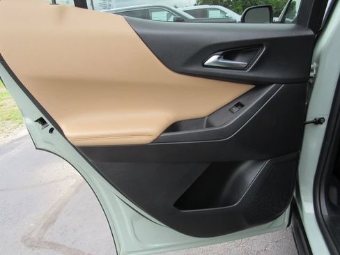 Certified 2025 Chevrolet Equinox ACTIV w/ Safety and Technology Package AWD/4WD image 28