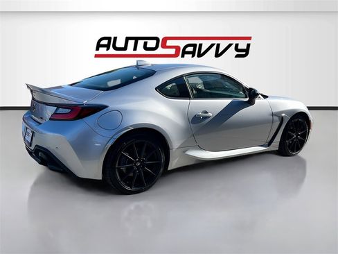 Used 2023 Toyota GR86 Premium image 7