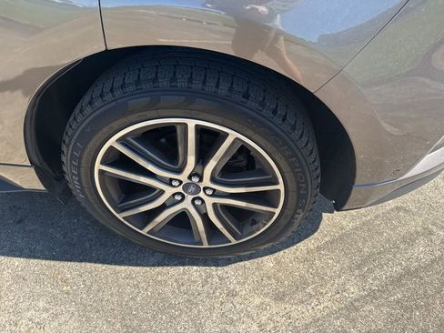 Used 2019 Ford Edge Titanium w/ Equipment Group 301A image 17