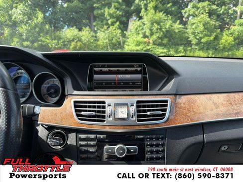 Used 2014 Mercedes-Benz E 350 4MATIC Sedan image 23
