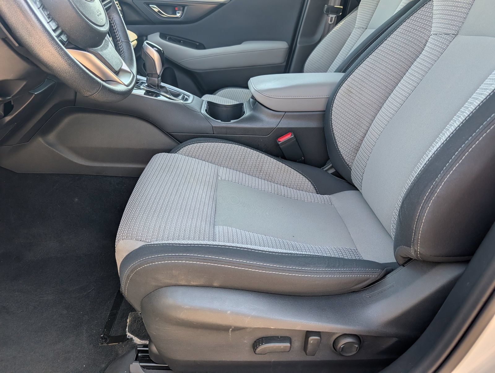Used 2023 Subaru Outback Premium AWD/4WD image 6