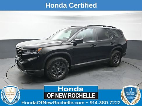Certified 2023 Honda Pilot TrailSport image 1