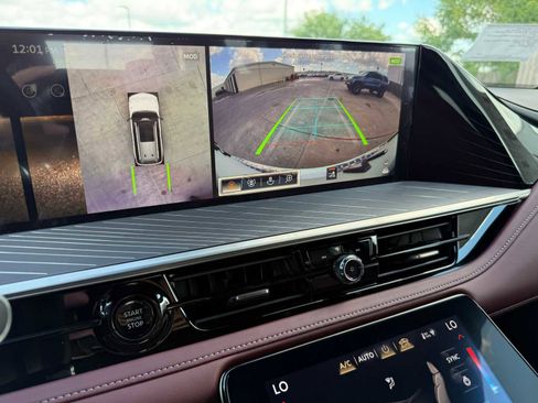 New 2026 INFINITI QX80 Autograph w/ Premium Cargo Package image 18