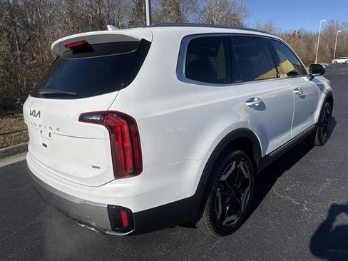 New 2025 Kia Telluride S image 5