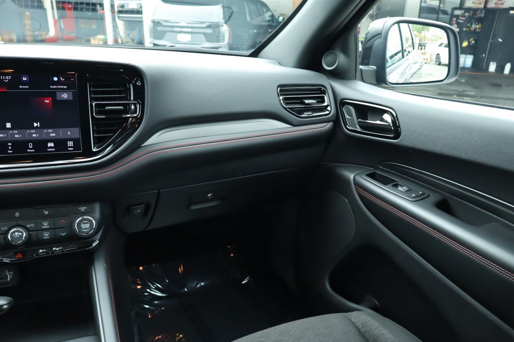 Used 2025 Dodge Durango GT w/ Blacktop Package RWD image 30