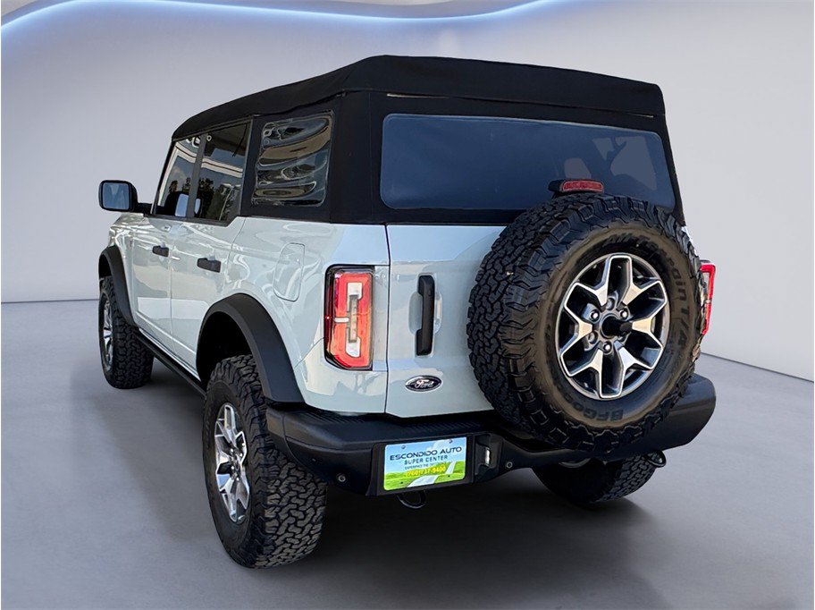Used 2023 Ford Bronco Badlands AWD/4WD image 4