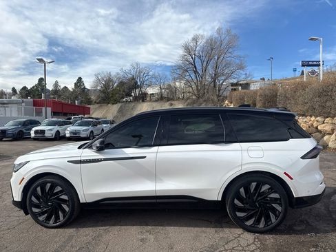 Used 2024 Lincoln Nautilus Reserve w/ Equipment Group 203A image 4