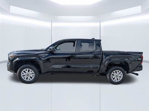 Used 2024 Toyota Tacoma SR5 AWD/4WD image 5
