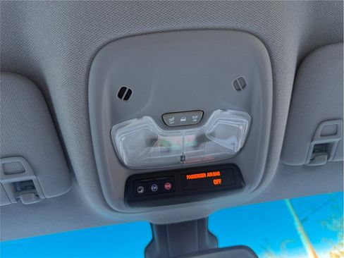 Used 2019 Chevrolet Bolt LT image 24