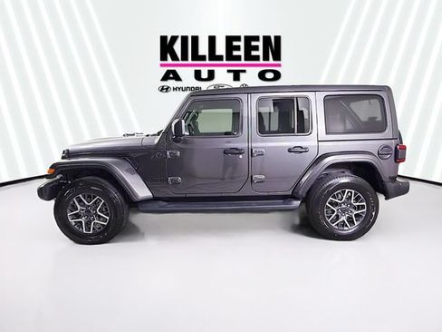 Used 2025 Jeep Wrangler Unlimited Sahara w/ Safety Group AWD/4WD image 4