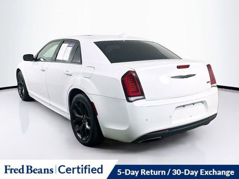 Used 2022 Chrysler 300 Touring L w/ Popular Equipment Group image 6