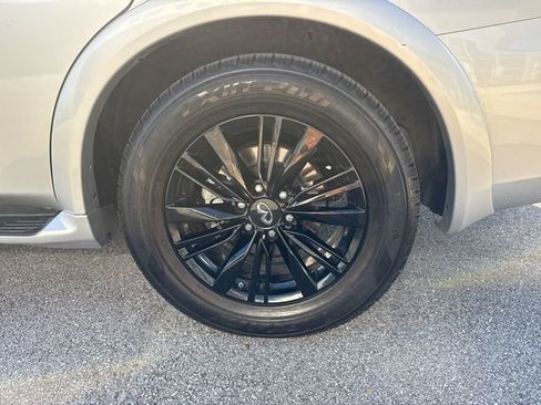 Used 2021 INFINITI QX80 Luxe image 10