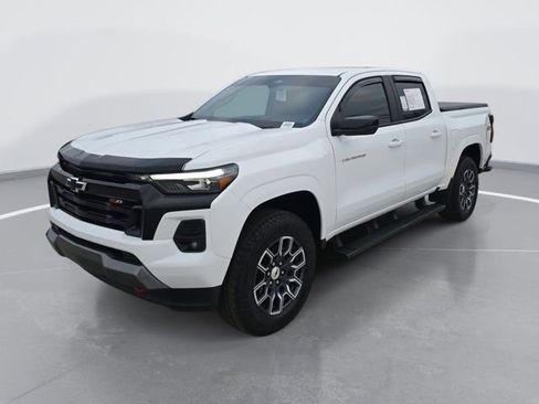 Used 2024 Chevrolet Colorado Z71 w/ Z71 Convenience Package 2 image 7