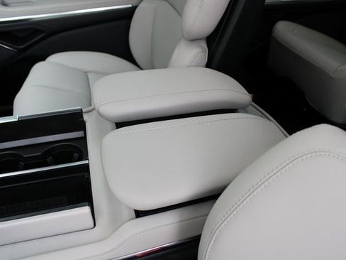 New 2026 Lincoln Navigator Reserve image 40