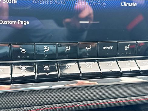 Used 2023 Chevrolet Colorado Z71 w/ Z71 Convenience Package 2 AWD/4WD image 16