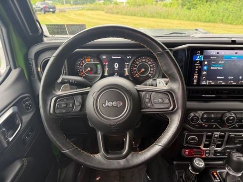 Certified 2025 Jeep Wrangler Unlimited Rubicon 392 AWD/4WD image 15