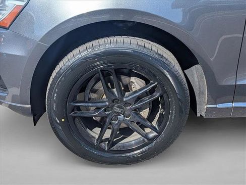 Used 2017 Audi Q5 2.0T Premium Plus w/ Technology Package AWD/4WD image 14