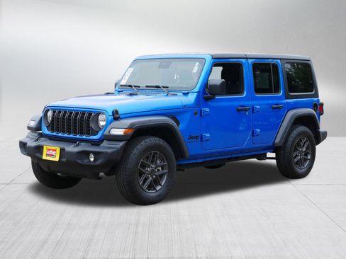 Used 2024 Jeep Wrangler Sport S image 3