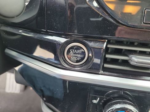 Used 2023 Nissan Pathfinder SL w/ SL Premium Package image 23