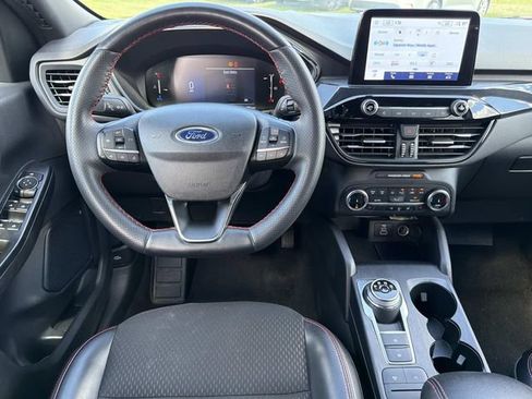 Used 2025 Ford Escape ST-Line Select AWD/4WD image 26