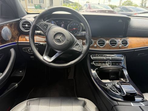Used 2017 Mercedes-Benz E 300 4MATIC image 20