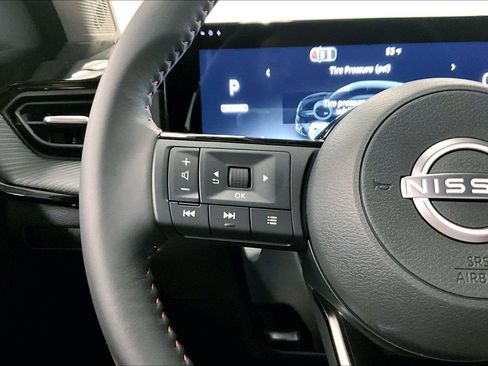New 2026 Nissan Kicks SR w/ Cold Weather Package FWD image 20