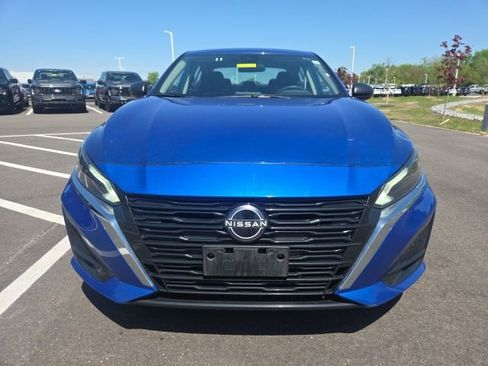 Used 2025 Nissan Altima 2.5 SV image 3