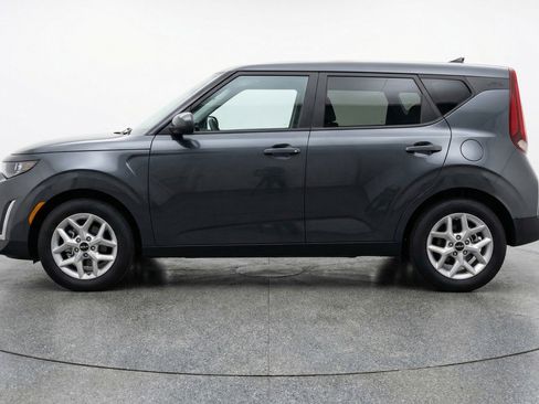 Used 2025 Kia Soul LX w/ LX Technology Package image 5