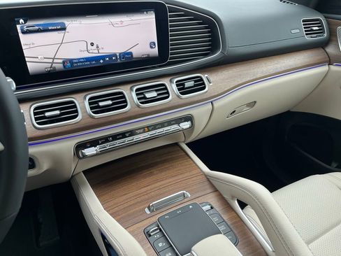 Certified 2025 Mercedes-Benz GLS 450 GLS 450 image 23