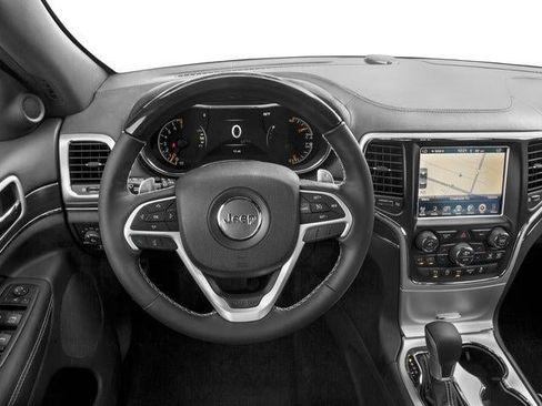 Used 2016 Jeep Grand Cherokee Overland AWD/4WD image 7