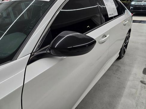 Used 2021 Honda Accord Sport image 10