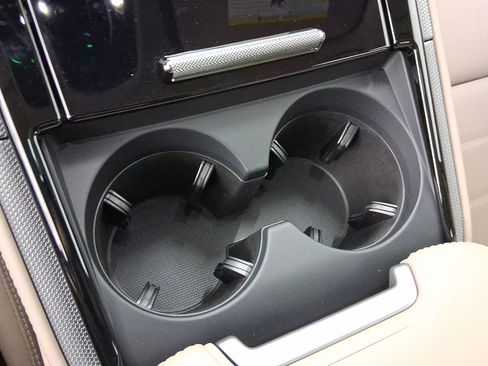 New 2026 Porsche Panamera image 30