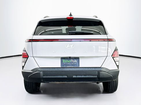 Used 2025 Hyundai Kona SEL AWD/4WD image 7