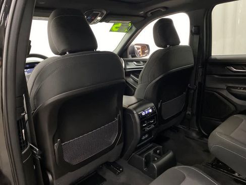 Used 2025 Jeep Grand Cherokee L Laredo AWD/4WD image 25