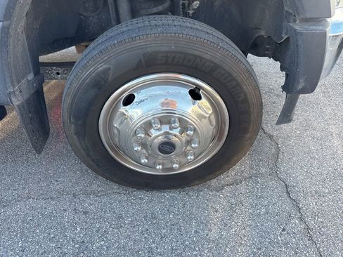 Used 2020 Ford F450 XL w/ Power Equipment Group image 3