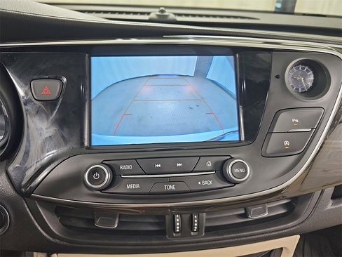 Used 2019 Buick Envision Essence image 28