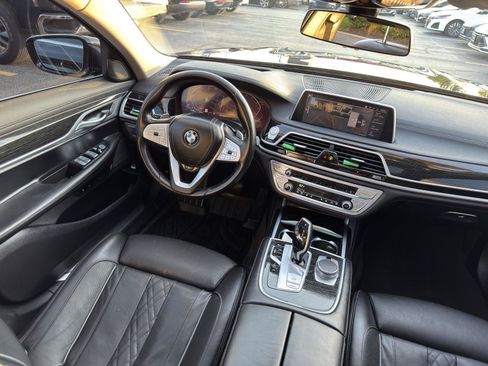 Used 2022 BMW 740i xDrive w/ Premium Package AWD/4WD image 32