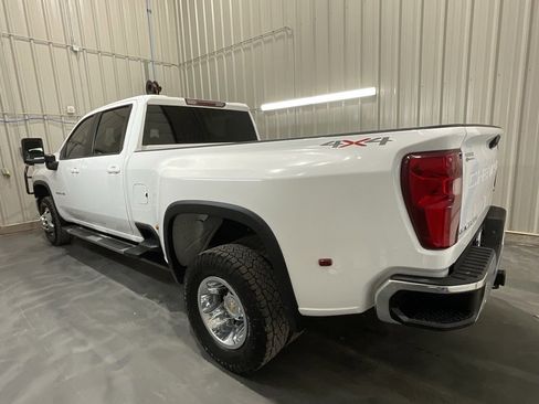 Used 2024 Chevrolet Silverado 3500 LT w/ Convenience Package image 19