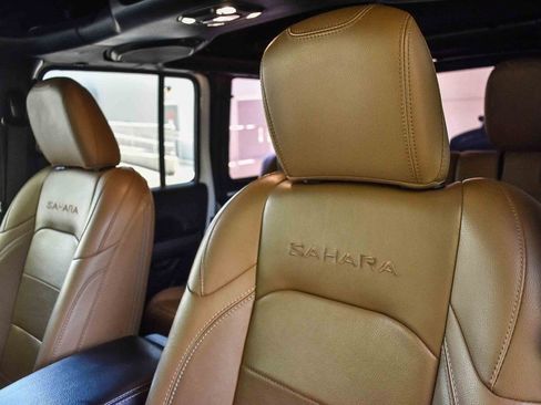 Used 2022 Jeep Wrangler Unlimited Sahara w/ Safety Group image 23