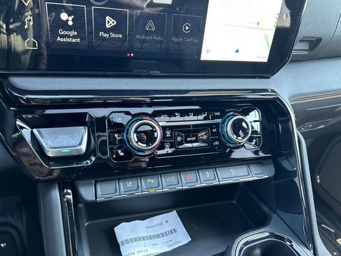 New 2026 GMC Sierra 2500 AT4 w/ AT4 Premium Plus Package image 27