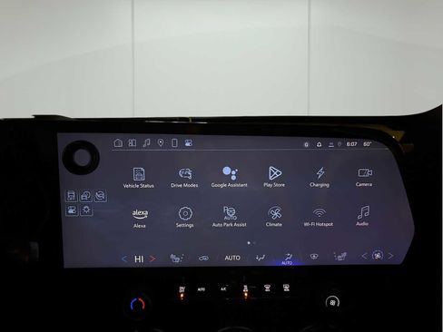 Used 2025 Chevrolet Blazer EV LT w/ Super Cruise Package image 13