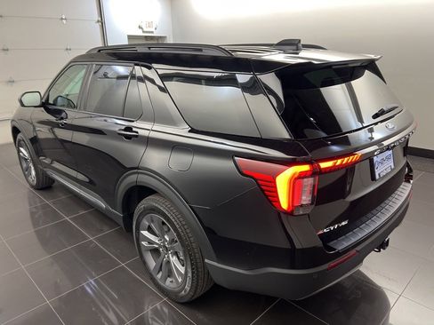 New 2025 Ford Explorer Active w/ Active Comfort Package image 4
