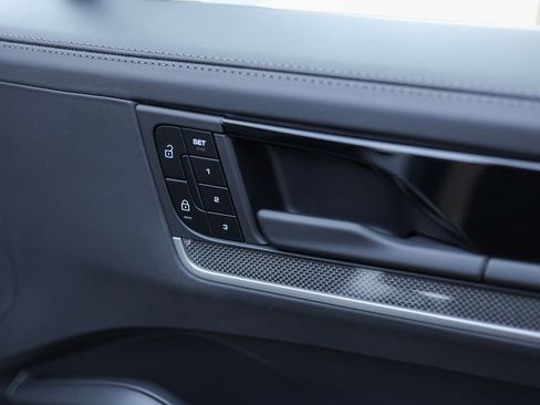 New 2025 Porsche Cayenne Turbo image 36