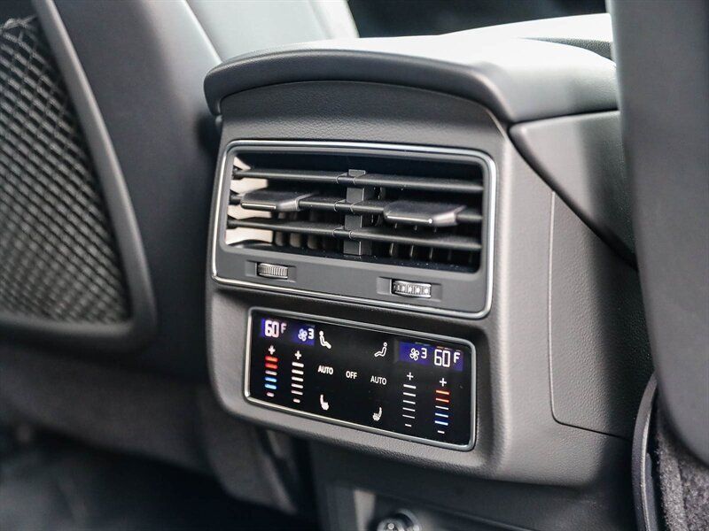 Used 2025 Audi Q8 Premium Plus AWD/4WD image 23